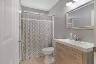 640 Woodview Dr, Tavares, FL 32778 - Photo 20