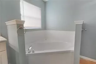 640 Woodview Dr, Tavares, FL 32778 - Photo 26