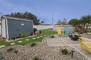 640 Woodview Dr, Tavares, FL 32778 - Photo 42