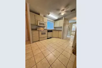 25100 Pine Hill, Leesburg, FL 34748 - Photo 16