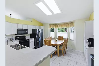 5588 Gulf Stream Street, Tavares, FL 32778 - Photo 12