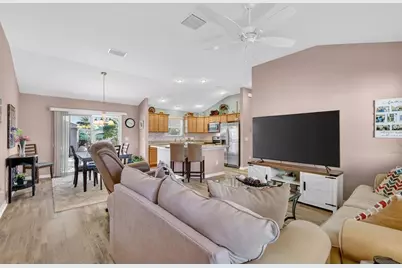 858 Wiechens Way, The Villages, FL 32163 - Photo 14