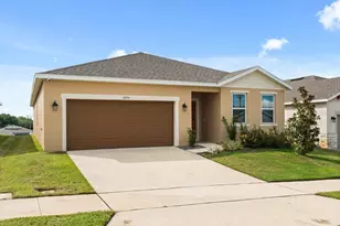 8954 Crowned Eagle Dr, Leesburg, FL 34788 - Photo 2