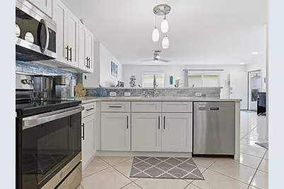 221 Montoya Drive, The Villages, FL 32159 - Photo 24