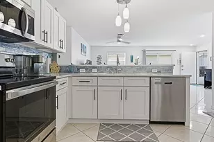 221 Montoya Dr, The Villages, FL 32159 - Photo 24