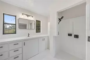 274 W Kings Hwy, Center Hill, FL 33514 - Photo 26