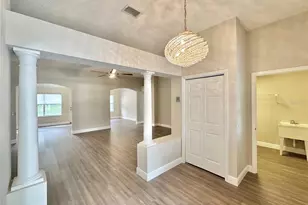 206 Palermo Pl, Lady Lake, FL 32159 - Photo 2