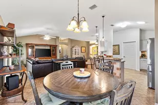 1505 Doria Ln, Lady Lake, FL 32159 - Photo 16