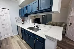 5612 Pinnacle Heights Cir, Tampa, FL 33624 - Photo 6