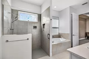 8677 Bridgeport Bay Cir, Mount Dora, FL 32757 - Photo 26