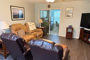 17662 SE 93rd Butler Ct, The Villages, FL 32162 - Photo 6