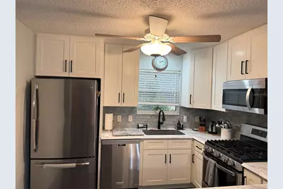 17662 SE 93rd Butler Court, The Villages, FL 32162 - Photo 16