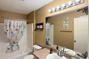 17662 SE 93rd Butler Ct, The Villages, FL 32162 - Photo 32