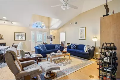 305 Juniper Way, Tavares, FL 32778 - Photo 4