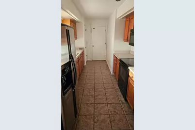 372 E Beach Street, Groveland, FL 34736 - Photo 4