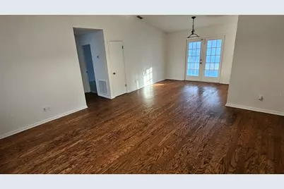 372 E Beach Street, Groveland, FL 34736 - Photo 2