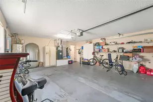 2670 Privada Dr, The Villages, FL 32162 - Photo 38