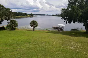 243 S Central Ave, Umatilla, FL 32784 - Photo 4