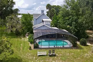 243 S Central Ave, Umatilla, FL 32784 - Photo 6