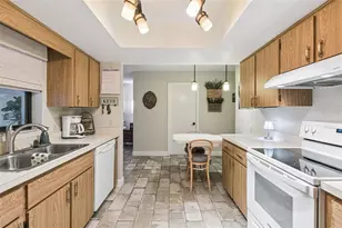 1105 N Valencia Ave, Howey in the Hills, FL 34737 - Photo 16