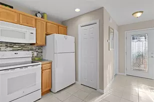 1943 Needlewood Ln, The Villages, FL 32162 - Photo 10