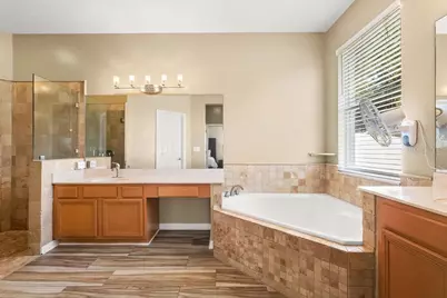 570 Johns Landing Way, Oakland, FL 34787 - Photo 24