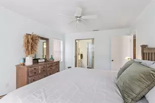 26041 Newcombe Cir, Leesburg, FL 34748 - Photo 18