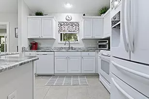 664 Evelynton Loop, The Villages, FL 32162 - Photo 8