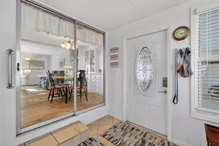 705 Falcon Dr, Tavares, FL 32778 - Photo 6