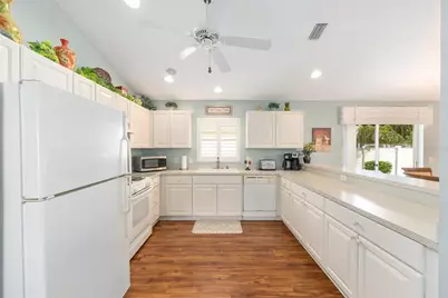 7882 SE 171st Victoria Lane, The Villages, FL 32162 - Photo 6