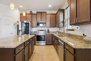 417 Rock Springs Cir, Groveland, FL 34736 - Photo 16