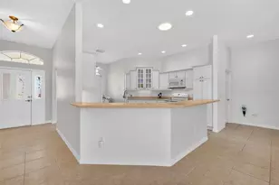 2725 Halsey Terrace, The Villages, FL 32162 - Photo 10