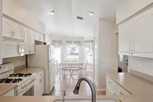 20716 Prince Ranier Pl, Leesburg, FL 34748 - Photo 10