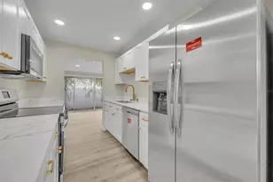 31201 Merry Rd, Tavares, FL 32778 - Photo 18