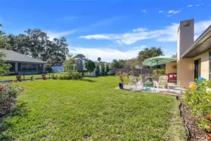 17 E Live Oak Ave, Yalaha, FL 34797 - Photo 32