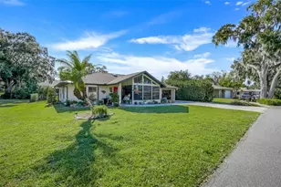 17 E Live Oak Ave, Yalaha, FL 34797 - Photo 6