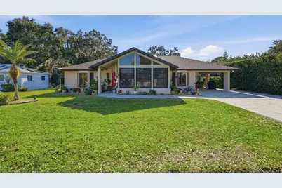 17 E Live Oak Avenue, Yalaha, FL 34797 - Photo 1