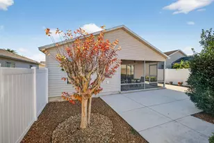 2448 Ravenwood Ln, The Villages, FL 32162 - Photo 32