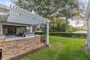 17457 SE 76th Flintlock Terrace, The Villages, FL 32162 - Photo 10