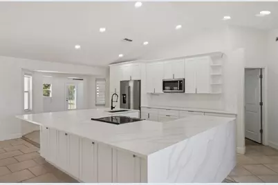 201 Glenridge Loop S, Lakeland, FL 33809 - Photo 10