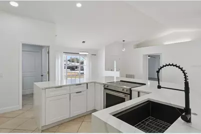 201 Glenridge Loop S, Lakeland, FL 33809 - Photo 12