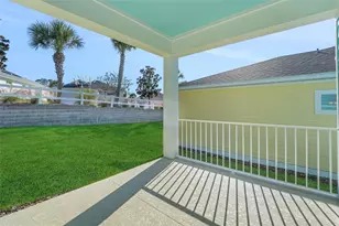 995 Fiesta Key Cir, Lady Lake, FL 32159 - Photo 6