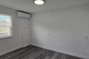 805 E Live Oak St, Wildwood, FL 34785 - Photo 6