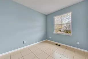 4718 Waterside Pointe Cir, Orlando, FL 32829 - Photo 18