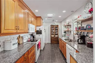 10845 SE 178th St, Summerfield, FL 34491 - Photo 8