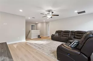 8816 Shady Pavillion Ct, Land O Lakes, FL 34637 - Photo 10