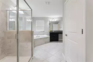 8816 Shady Pavillion Ct, Land O Lakes, FL 34637 - Photo 32