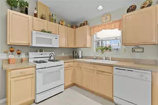 1319 Carvello Dr, The Villages, FL 32162 - Photo 14