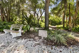 1511 Pelican Point Dr, Sarasota, FL 34231 - Photo 30