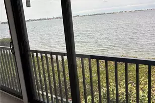 1511 Pelican Point Dr, Sarasota, FL 34231 - Photo 8